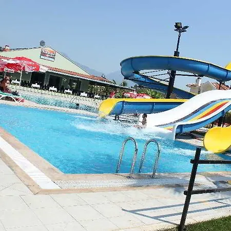 Nazar Garden Otel 2*