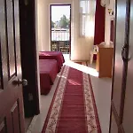 Nazar Garden Hotel 2*