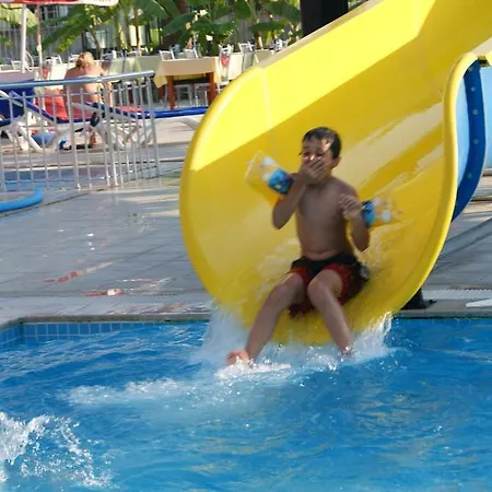 Hotel Nazar Garden 2*