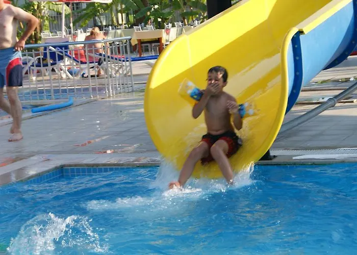 Hotel Nazar Garden 2*