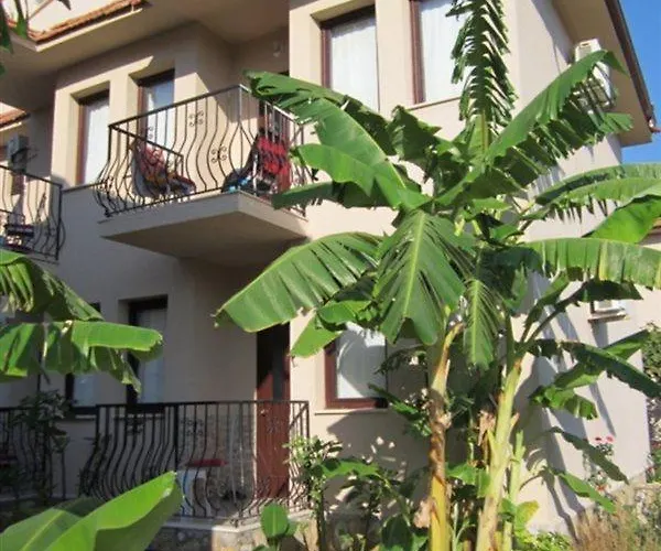 Nazar Garden フェティエ